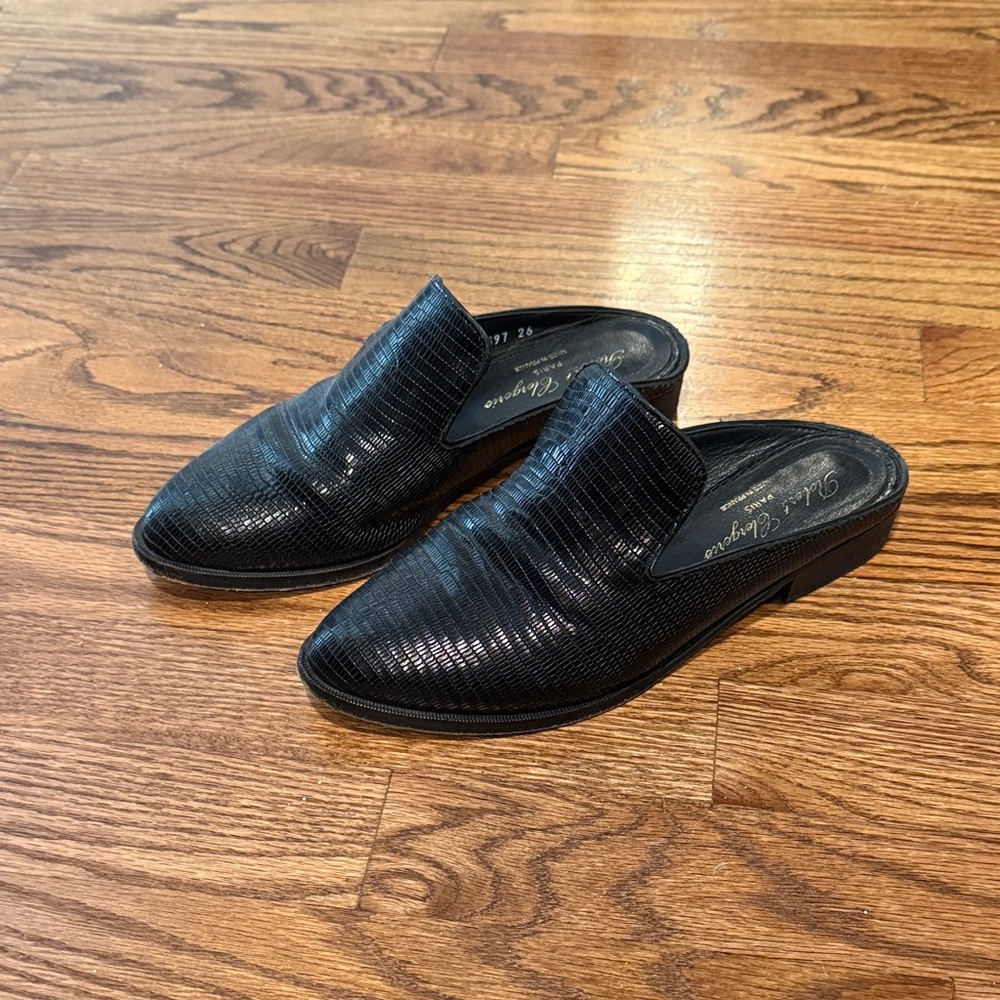 Robert Clergerie Black Textured mules